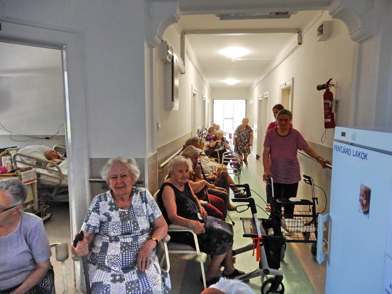 A falaktól az otthonig – a felújított emeletek átadása – JSZTIO