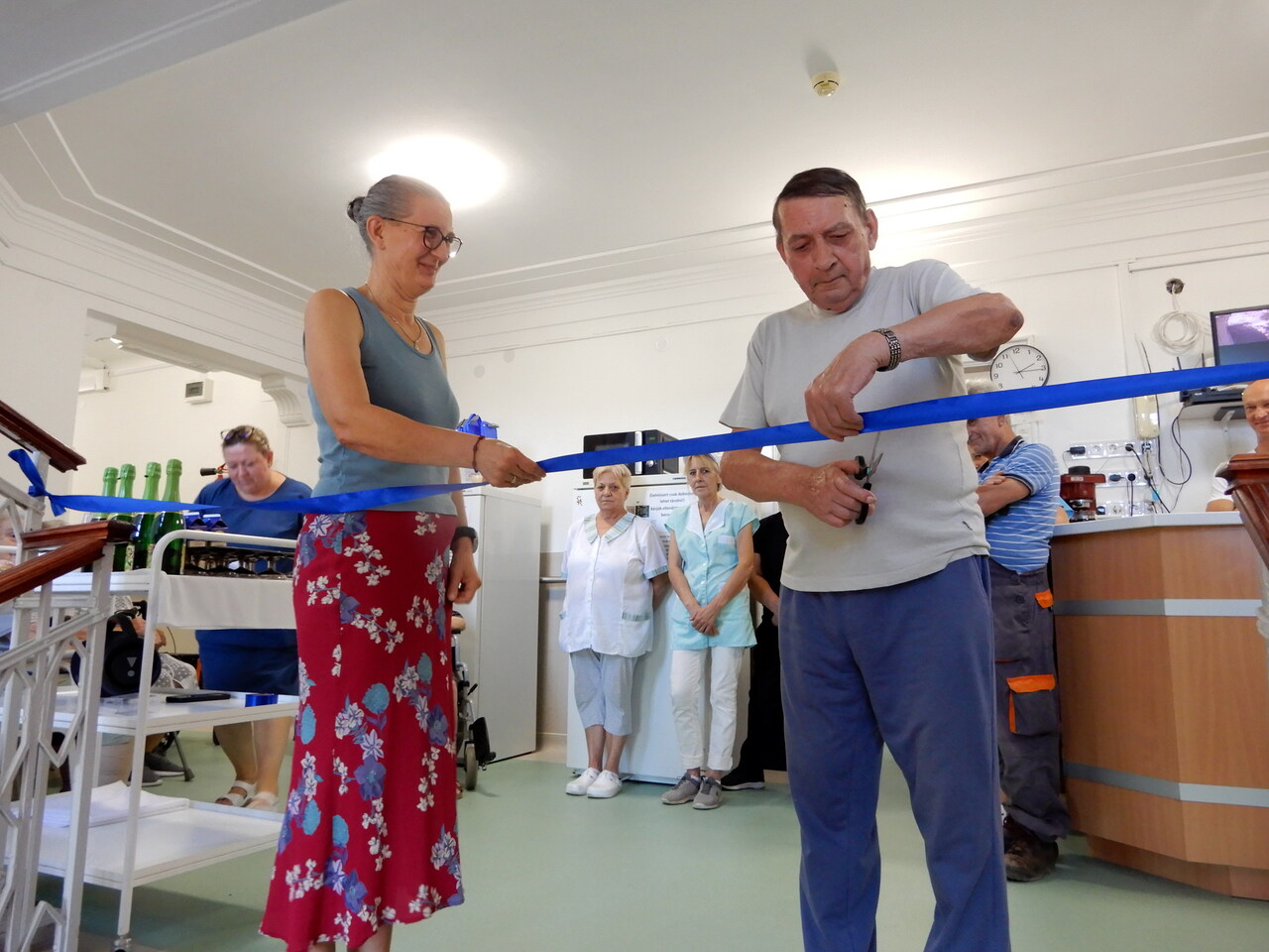 A falaktól az otthonig – a felújított emeletek átadása – JSZTIO