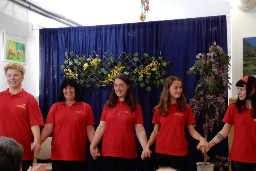 Zenei ajándék a Péceli Alapfokú Művészeti Iskola hallgatóitól – JSZTIO